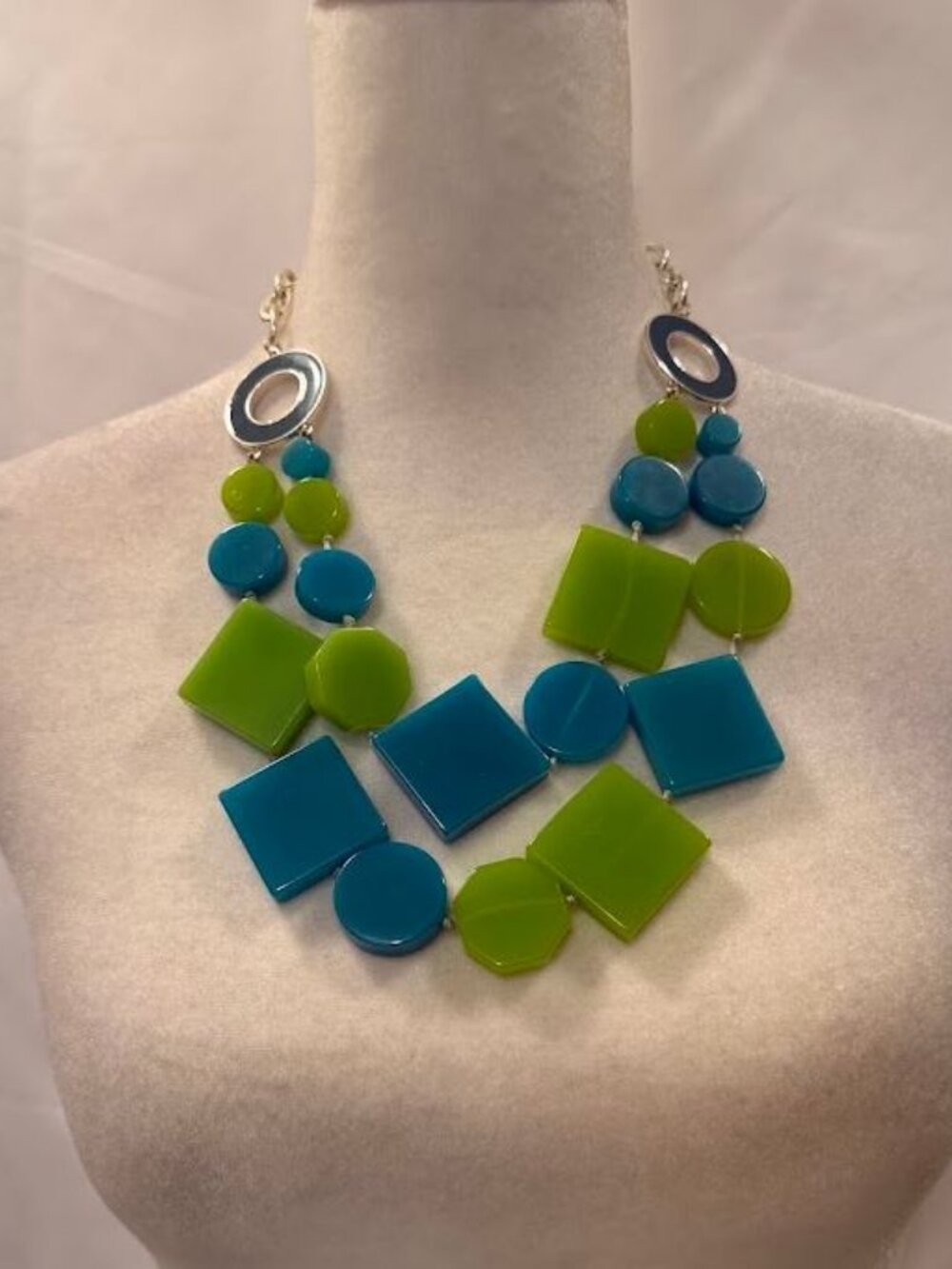NWT Alfani Green / Blue Color Necklace (20") and Bracelet for any occasion